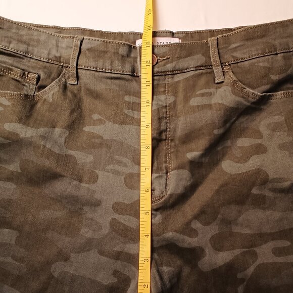 Social Standard By Sanctuary Jeans Size 16/33 High Rise Skinny Camo Print - Picture 9 of 11